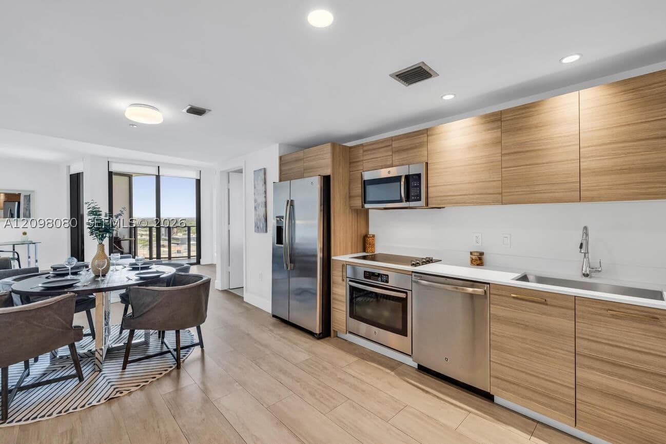 1+1 Condo — 121 34th St #1514, Miami, FL 33137