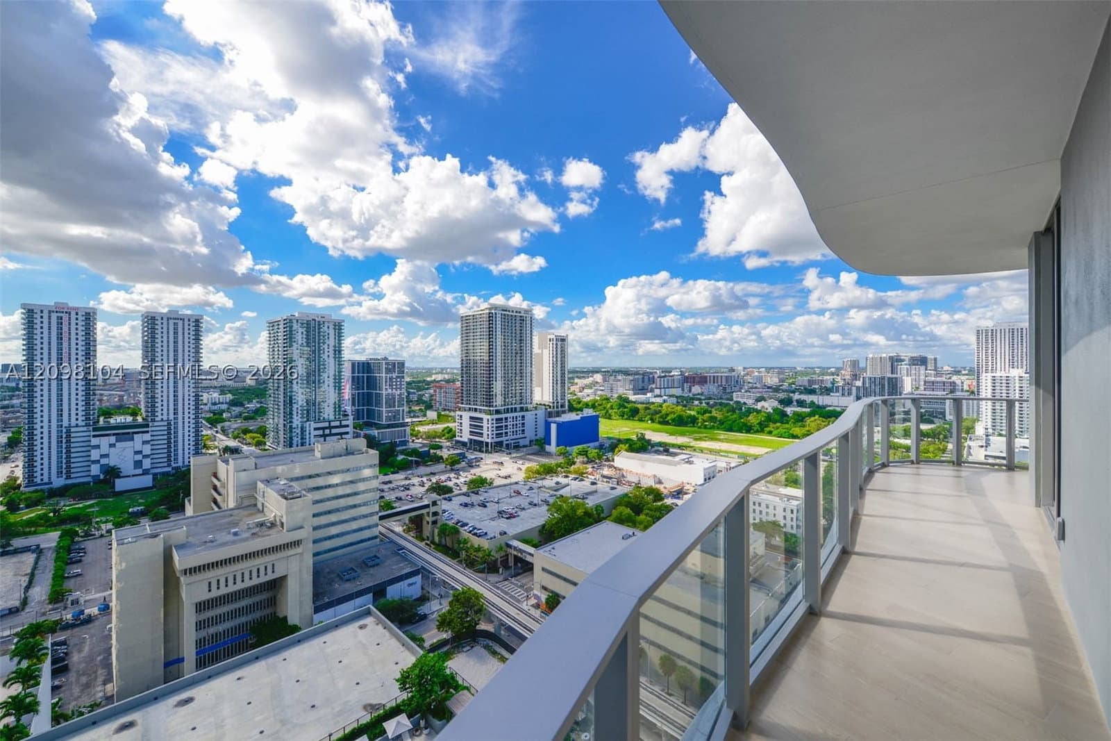 1+1 Condo — 1400 Biscayne Blvd #2207, Miami, FL 33132