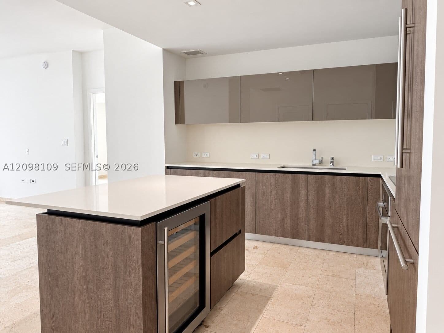 2+1 Condo — 88 7th St #2005, Miami, FL 33130