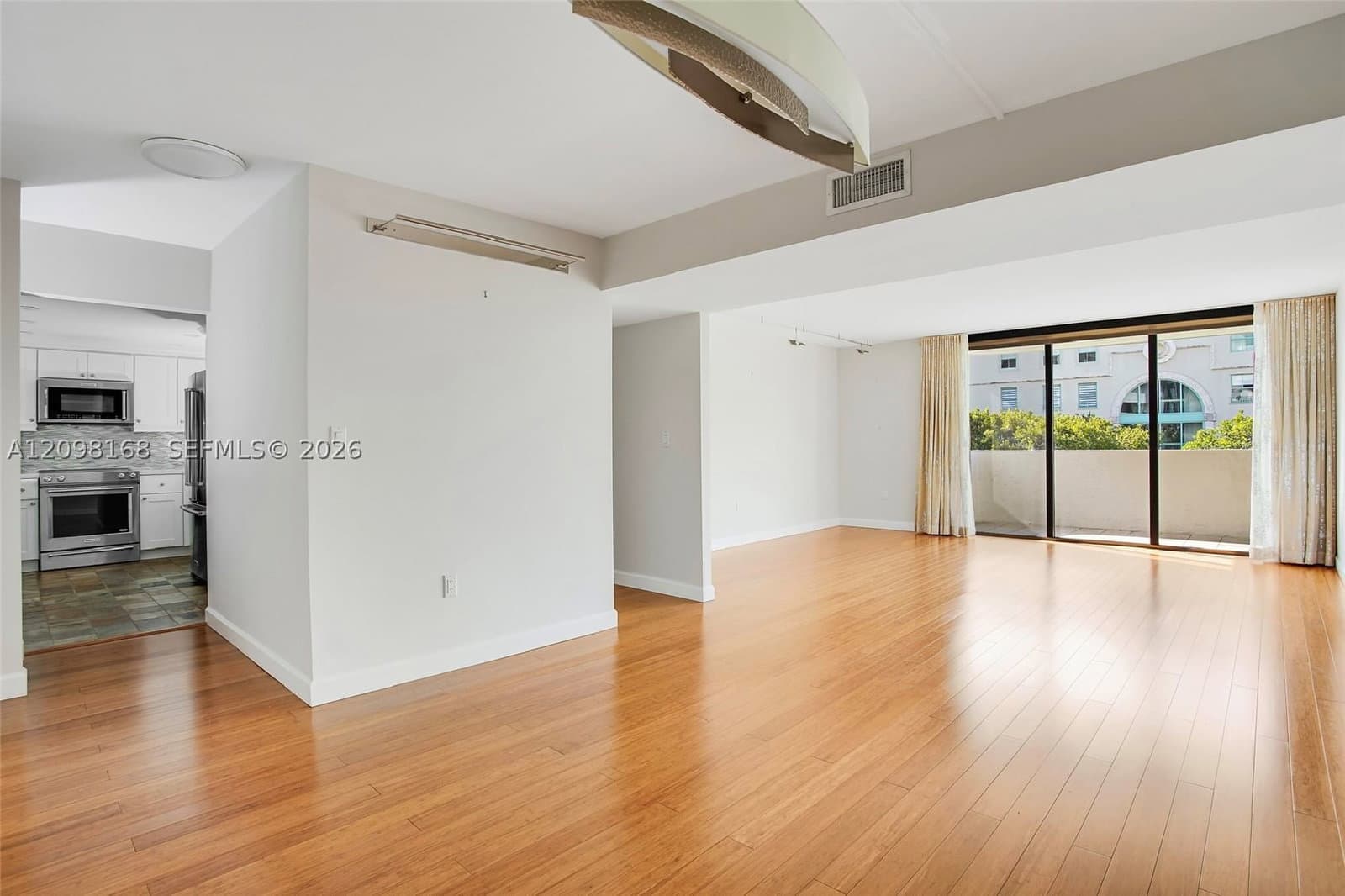 2+1 Condo — 600 Biltmore Way #306, Coral Gables, FL 33134