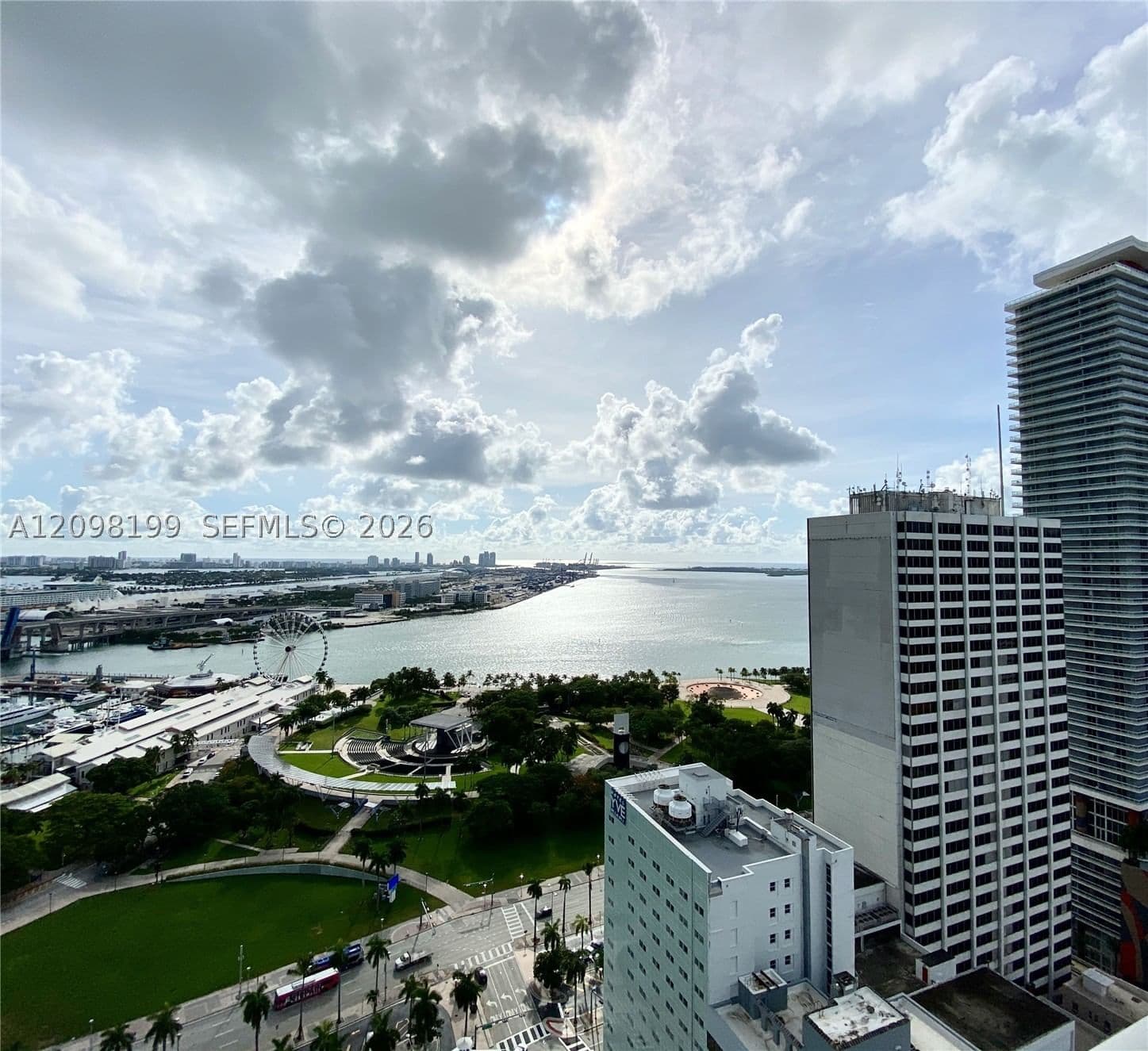 Condo — 253 2nd St #3007, Miami, FL 33132