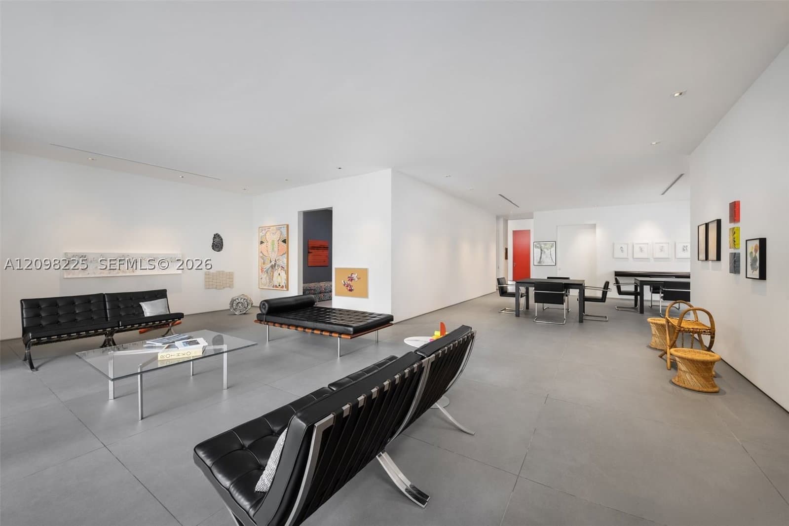 4+1 Müstakil ev — 1828 Espanola Dr, Miami, FL 33133