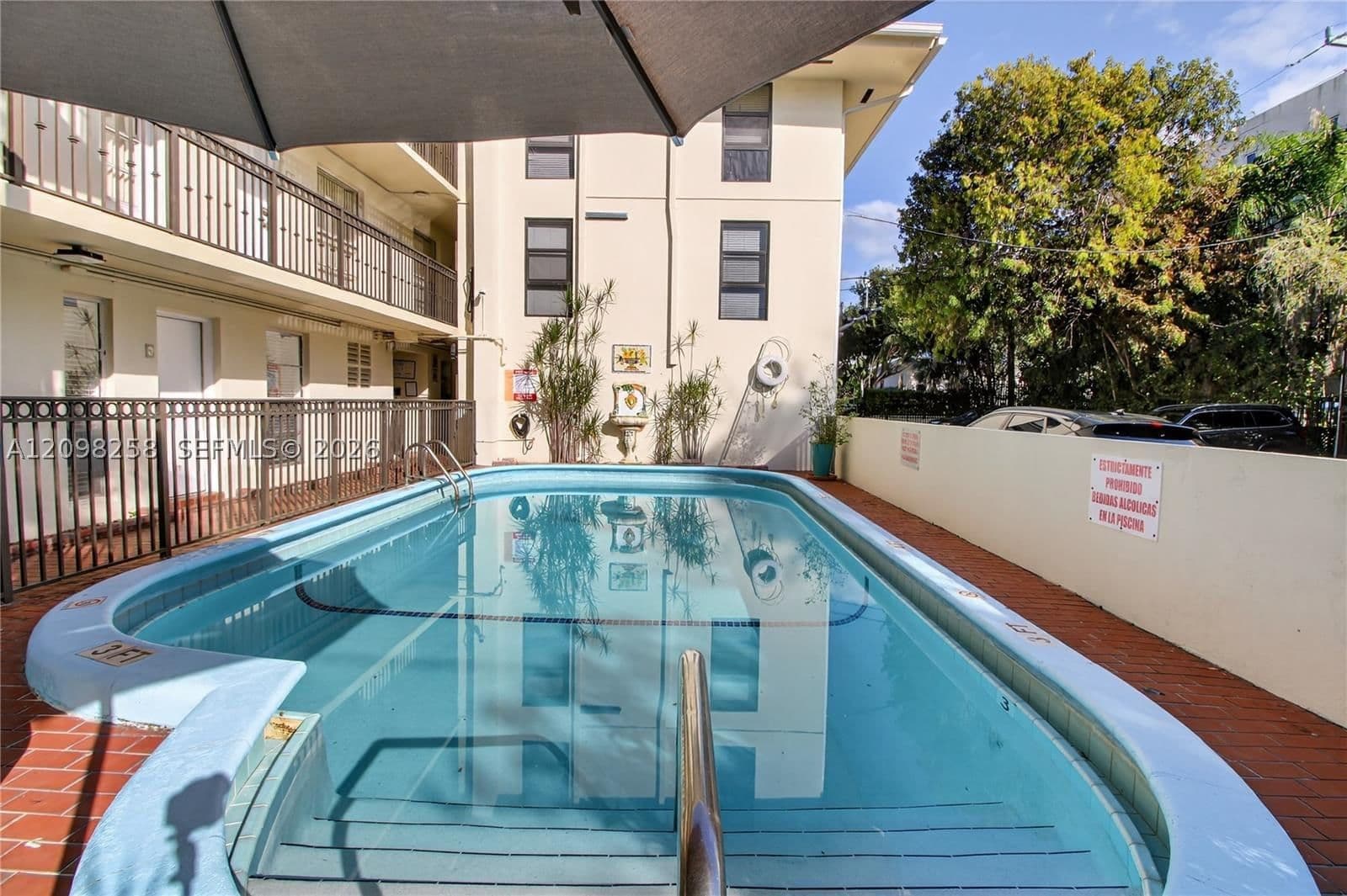 2+1 Daire — 1600 Le Jeune Rd #7, Coral Gables, FL 33134