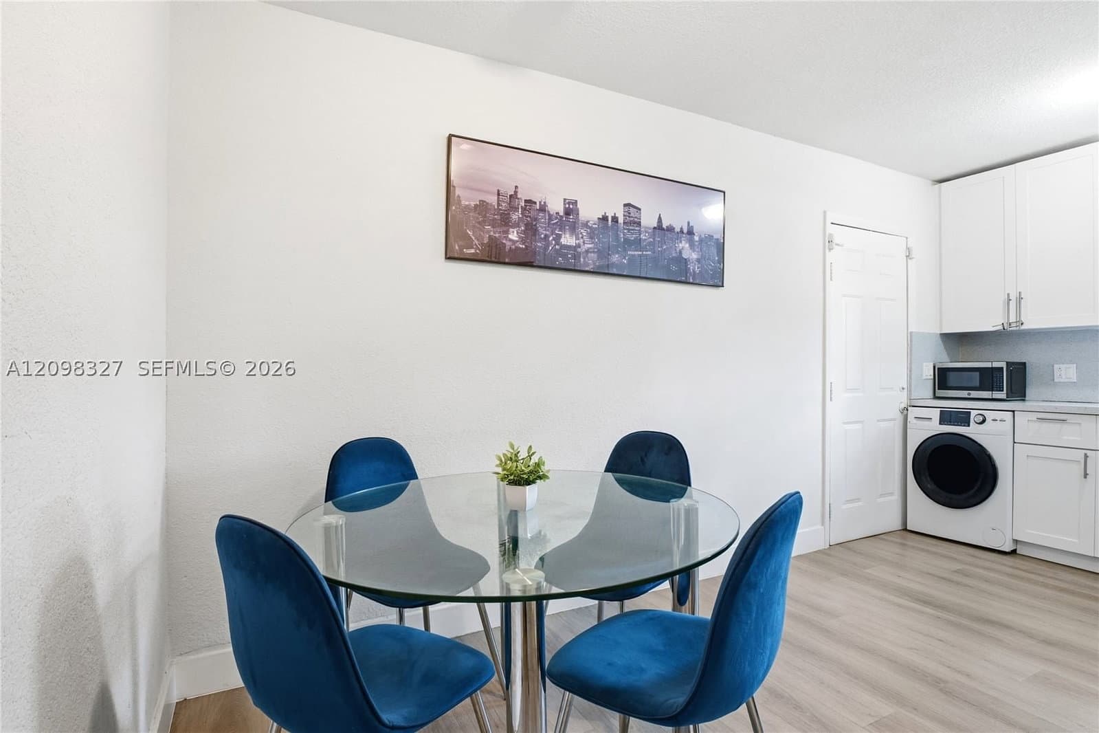 3+1 Müstakil ev — 3318 19th Ave, Miami, FL 33142