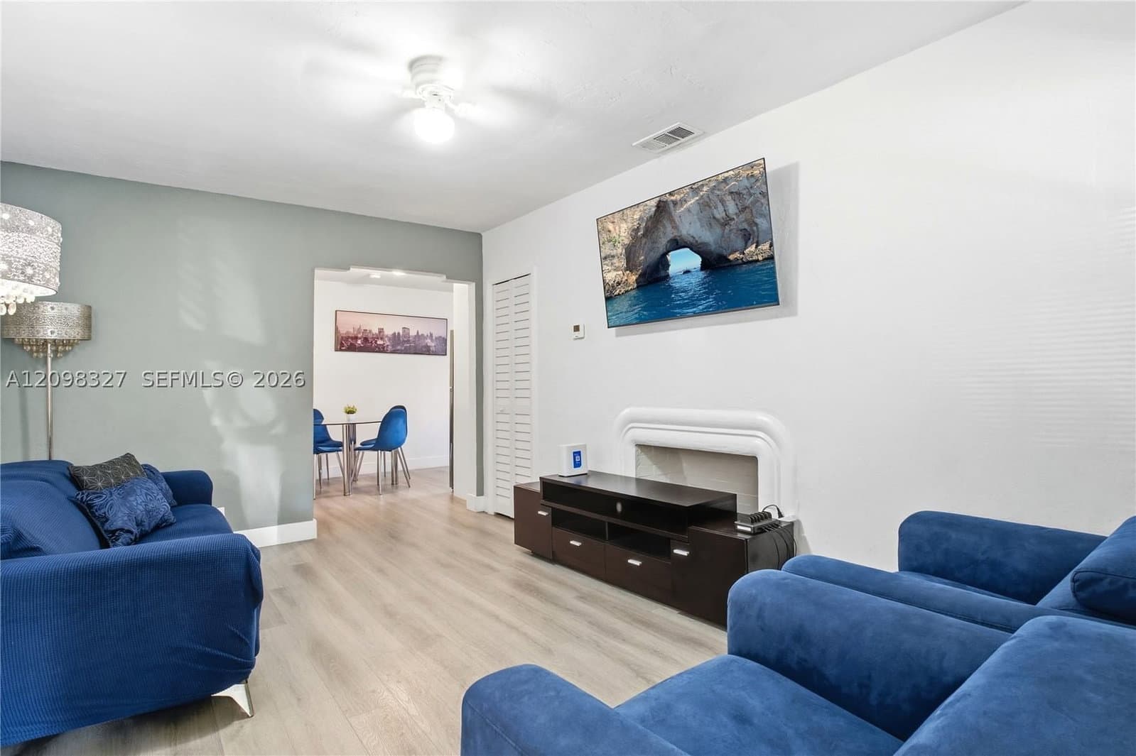 3+1 Müstakil ev — 3318 19th Ave, Miami, FL 33142