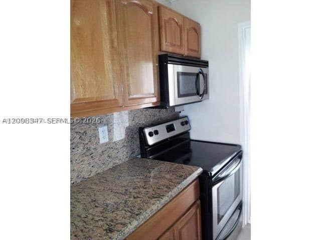 2+1 Condo — 95 Edgewater Dr #201, Coral Gables, FL 33133