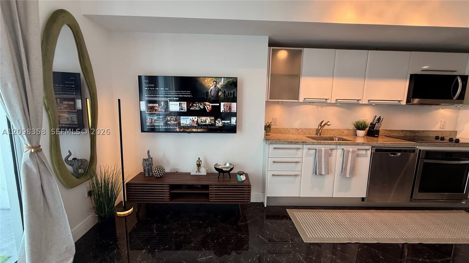 Condo — 185 7th St #2206, Miami, FL 33130