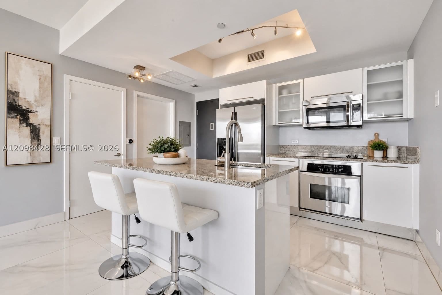 1+1 Condo — 888 Biscayne Blvd #411, Miami, FL 33132