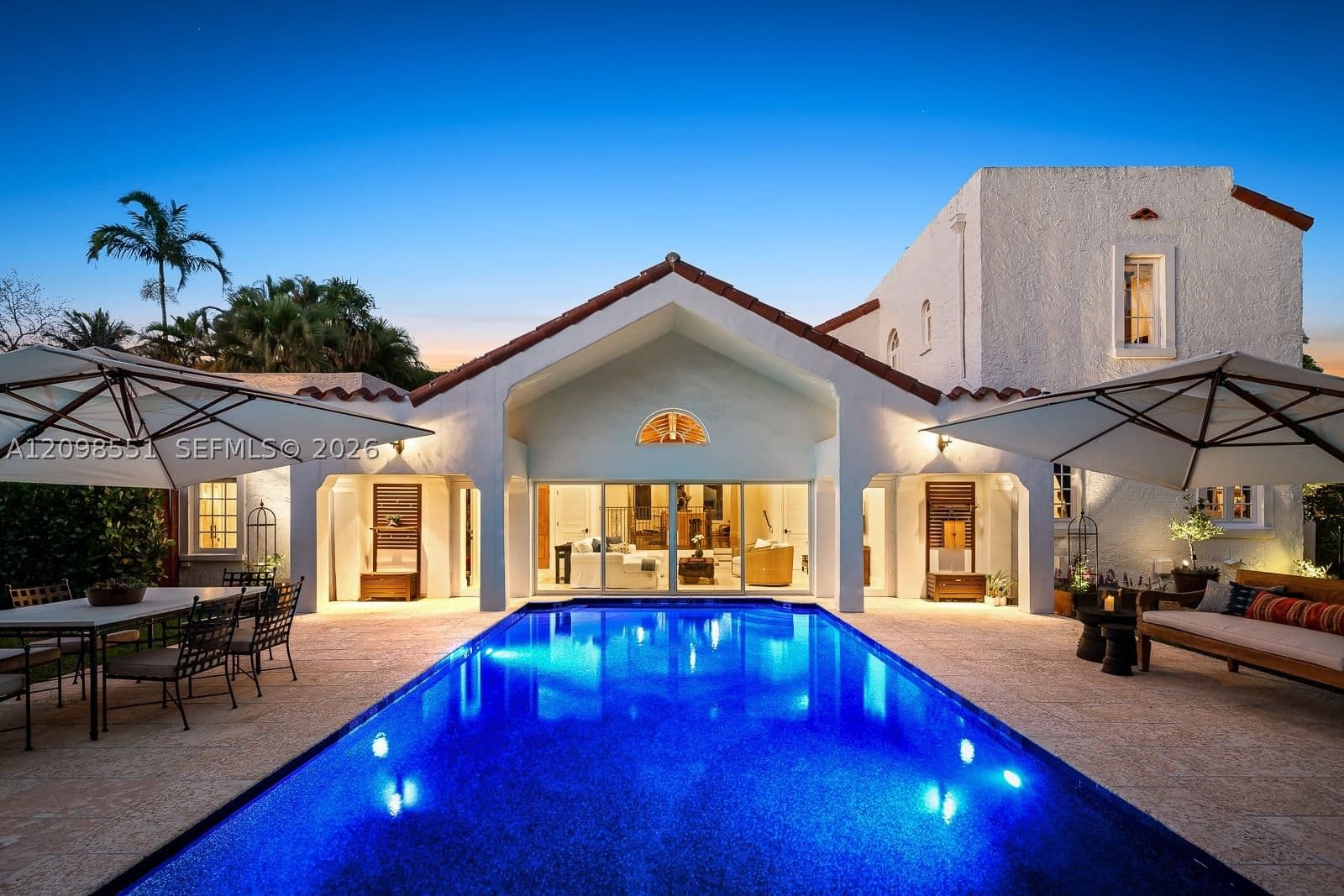 4+1 Müstakil ev — 1234 Greenway Dr, Coral Gables, FL 33134
