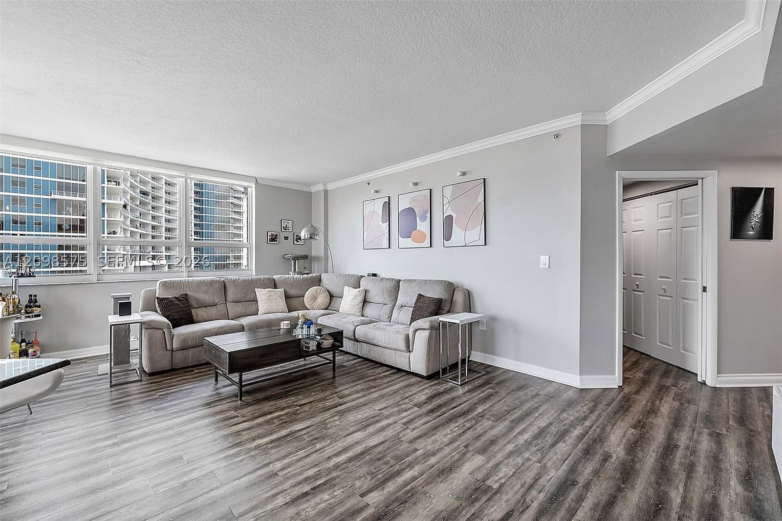 2+1 Condo — 2000 Bayshore Dr #1401, Miami, FL 33137