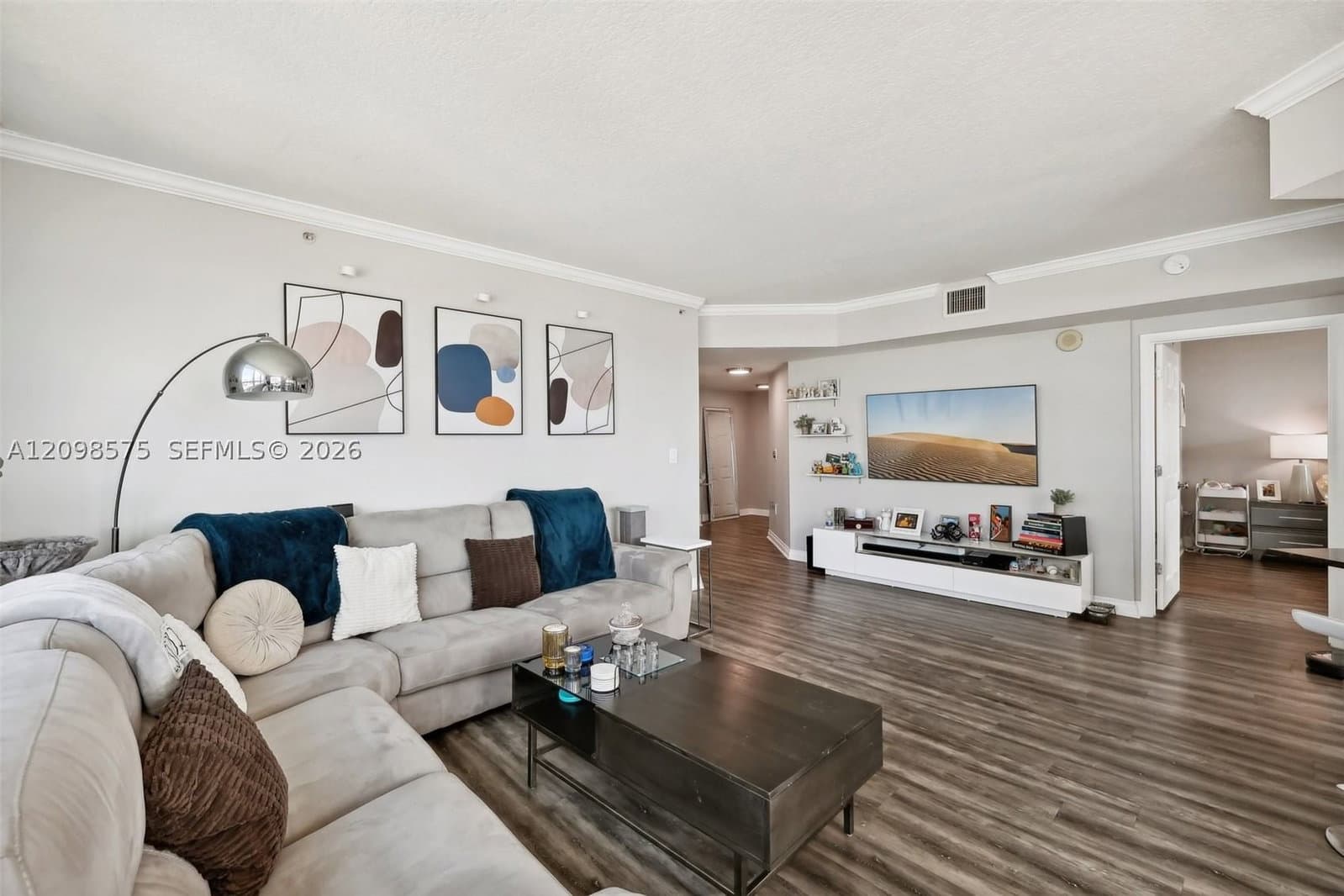 2+1 Condo — 2000 Bayshore Dr #1401, Miami, FL 33137