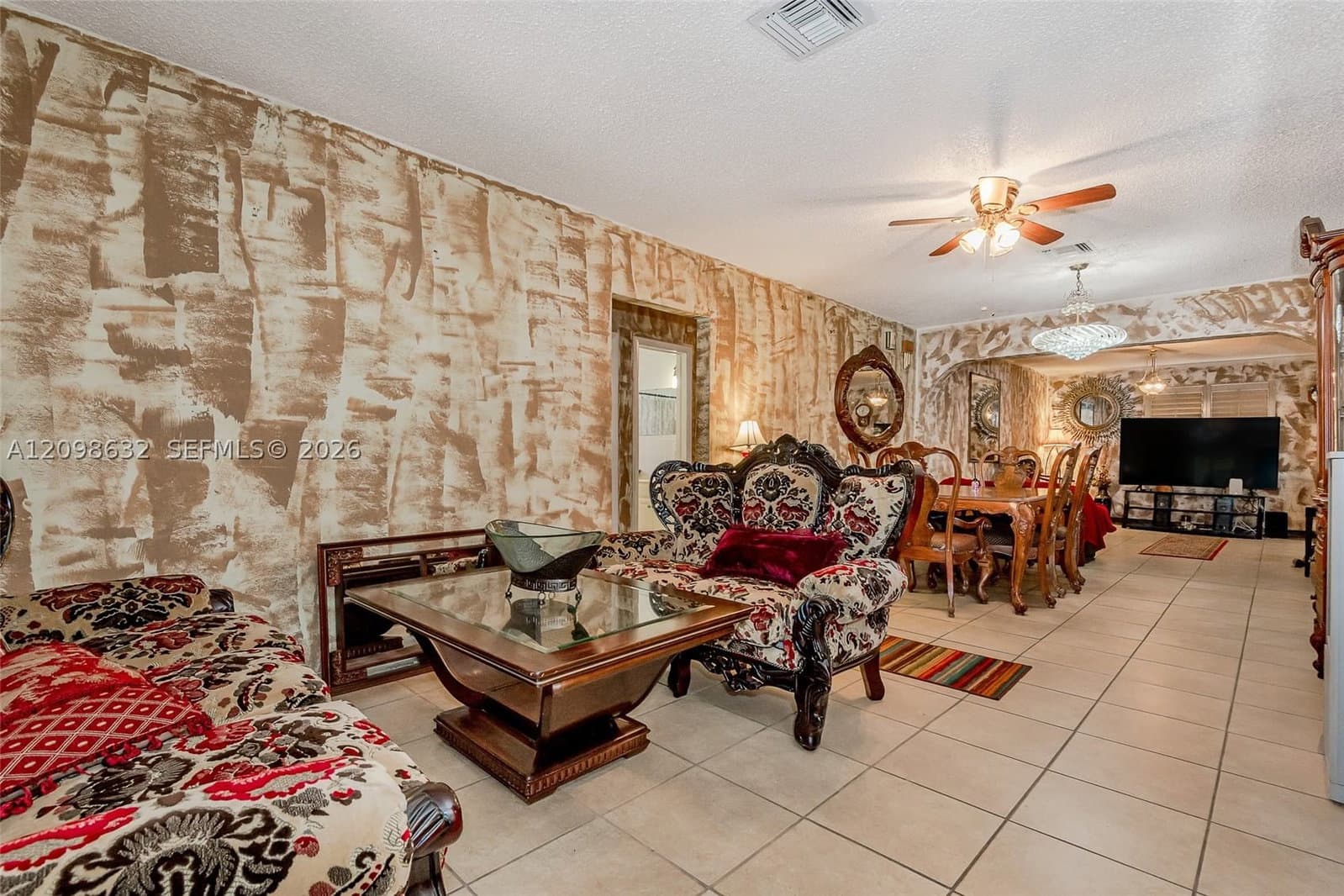 3+1 Müstakil ev — 3530 Oak Ave, Miami, FL 33133