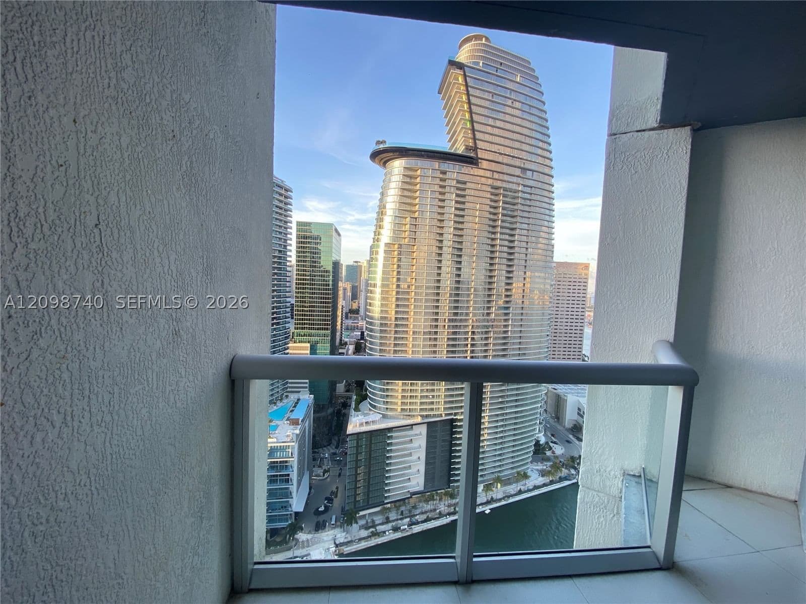 Condo — 475 BRICKELL AV #3808, Miami, FL 33131