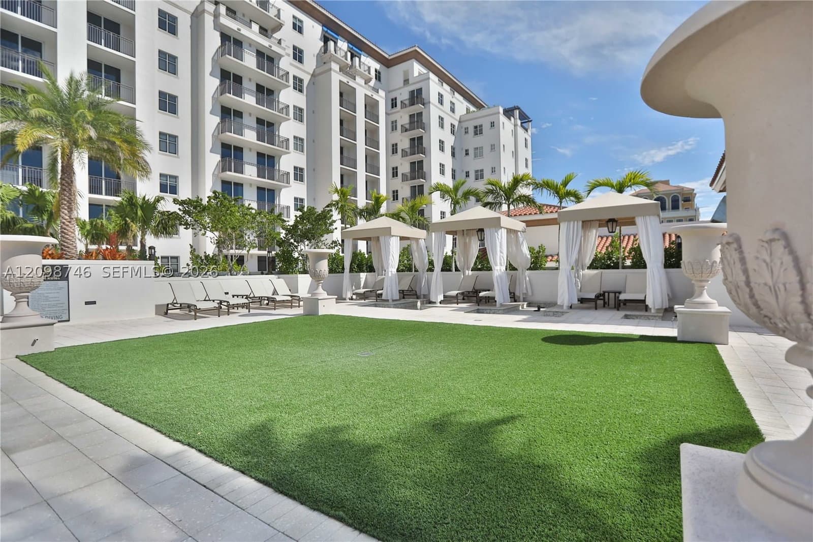 1+1 Daire — 2000 Salzedo Street #715, Coral Gables, FL 33134