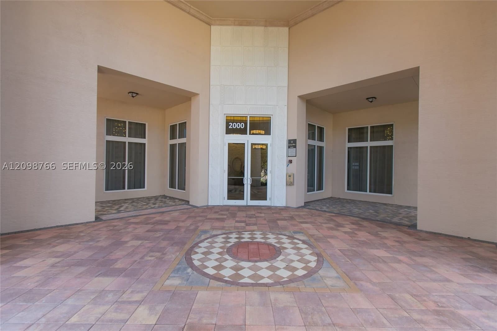 2+1 Daire — 2000 Salzedo Street #420, Coral Gables, FL 33134