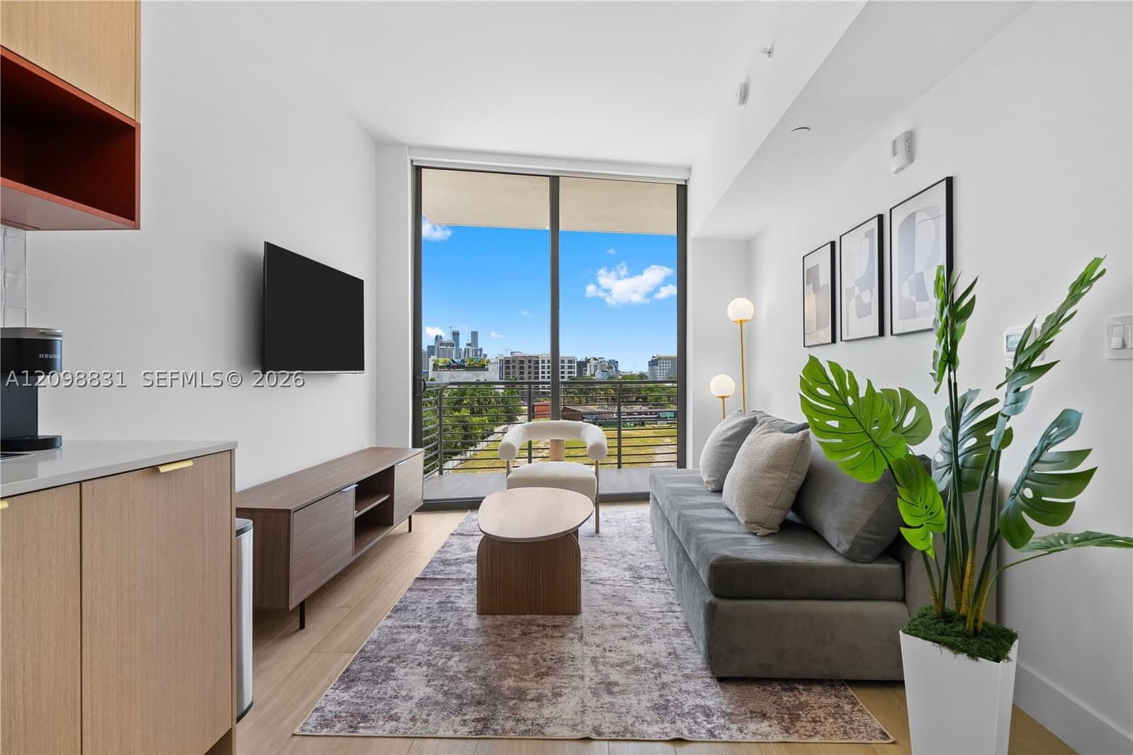 2+1 Condo — 90 32nd #527, Miami, FL 33137