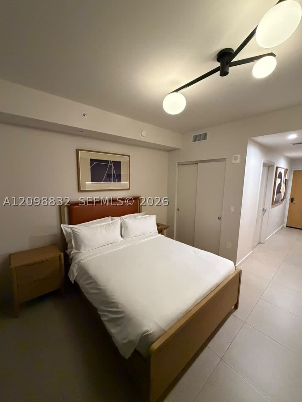 Condo — 11 6th St #406, Miami, FL 33132