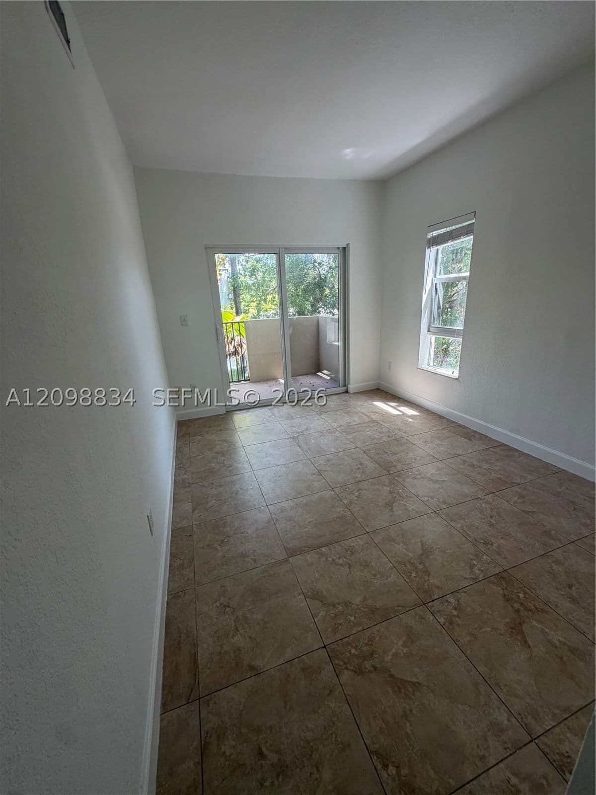 3+1 Daire — 11 Antilla Ave #B, Coral Gables, FL 33134
