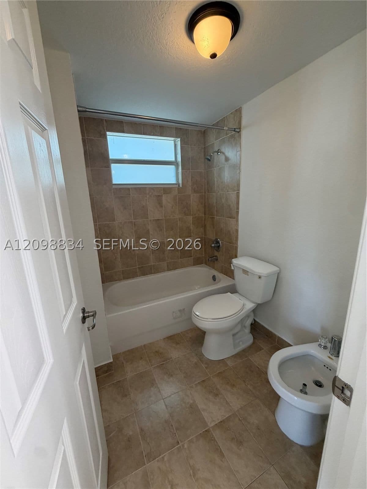 3+1 Daire — 11 Antilla Ave #B, Coral Gables, FL 33134