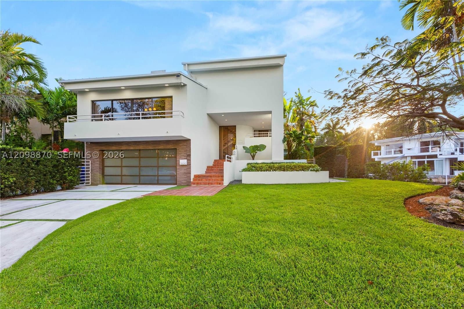 4+1 Müstakil ev — 3520 Rockerman Rd, Miami, FL 33133