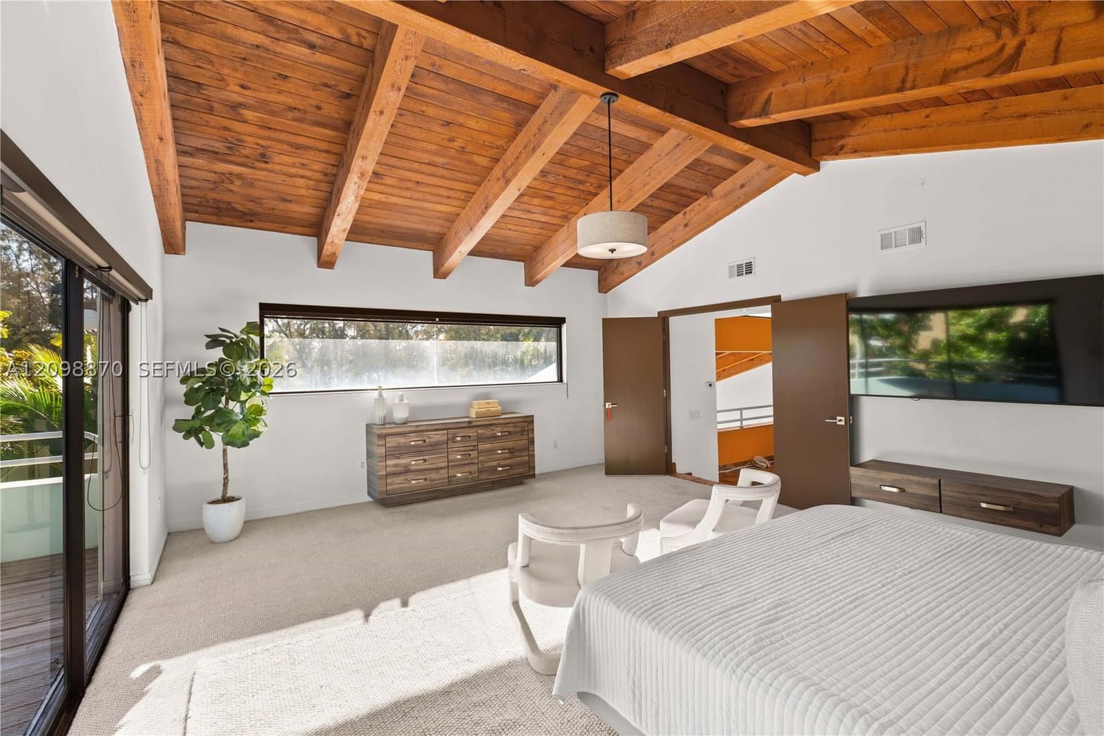 4+1 Müstakil ev — 3520 Rockerman Rd, Miami, FL 33133