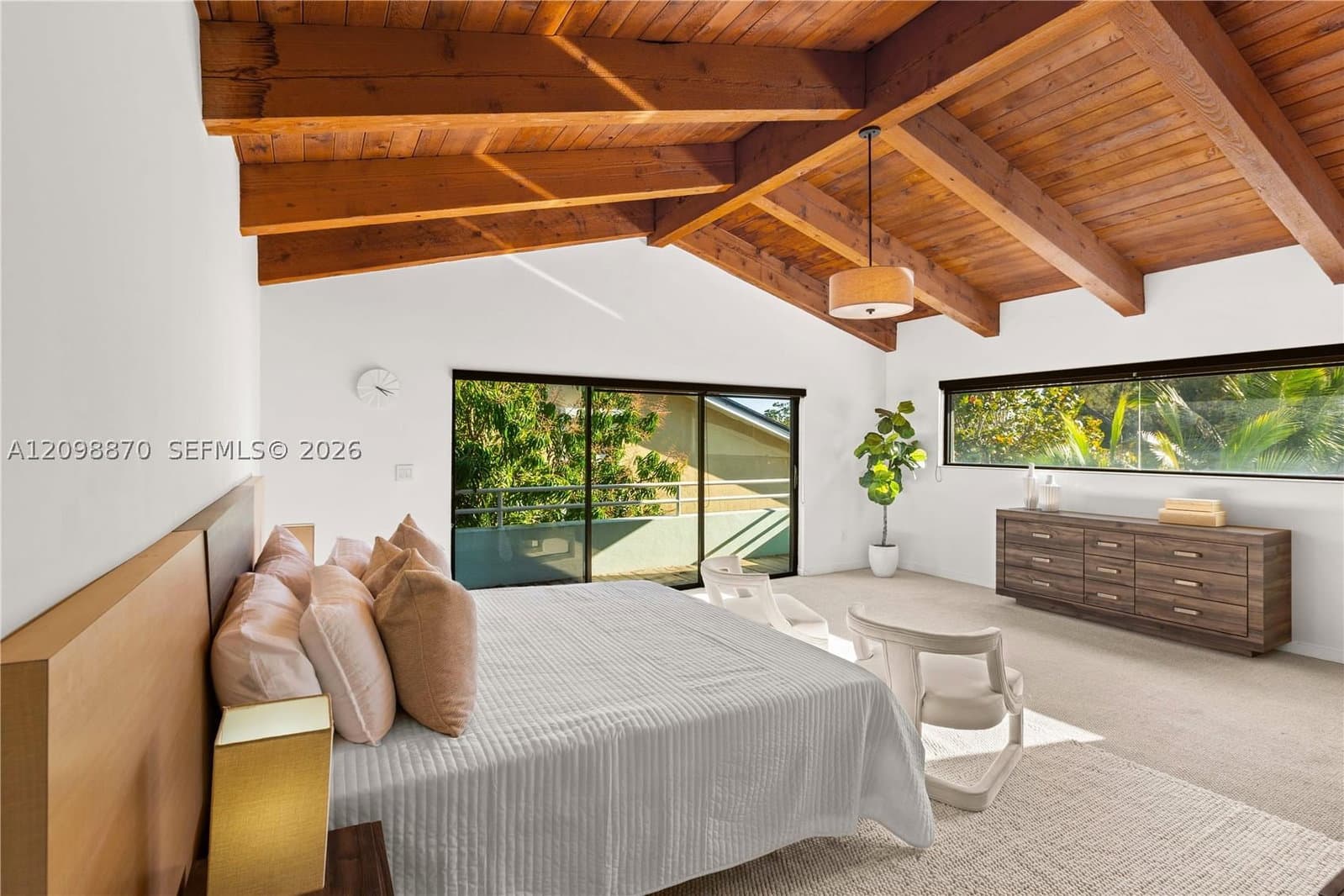 4+1 Müstakil ev — 3520 Rockerman Rd, Miami, FL 33133