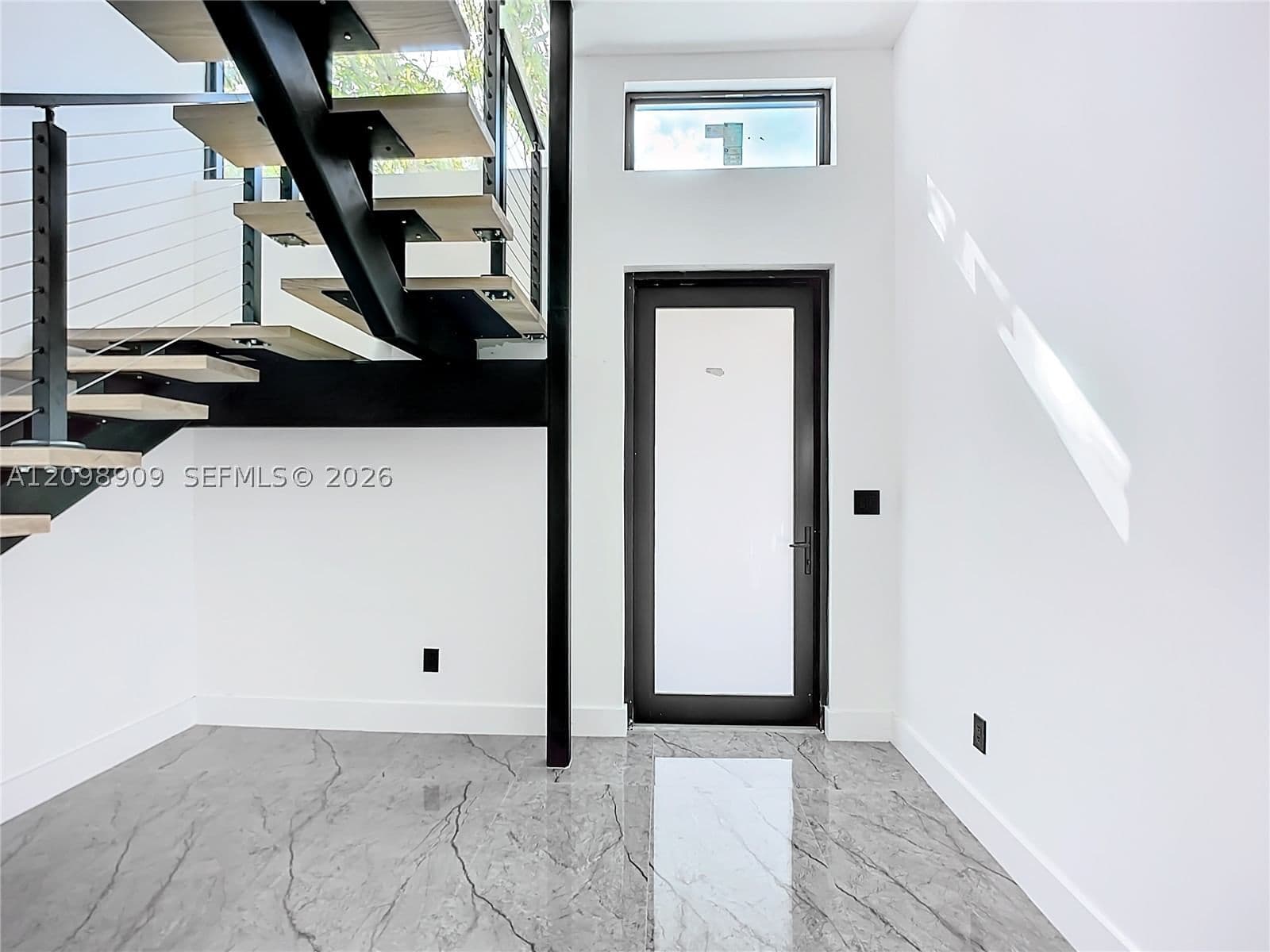 3+1 Müstakil ev — 3069 27th Ter, Miami, FL 33133