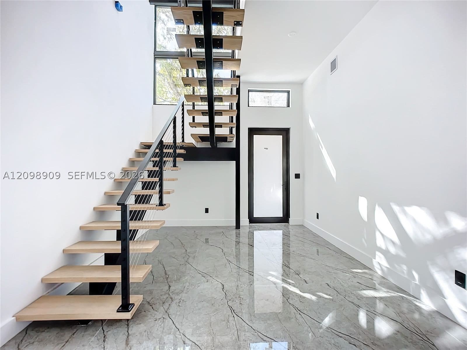 3+1 Müstakil ev — 3069 27th Ter, Miami, FL 33133