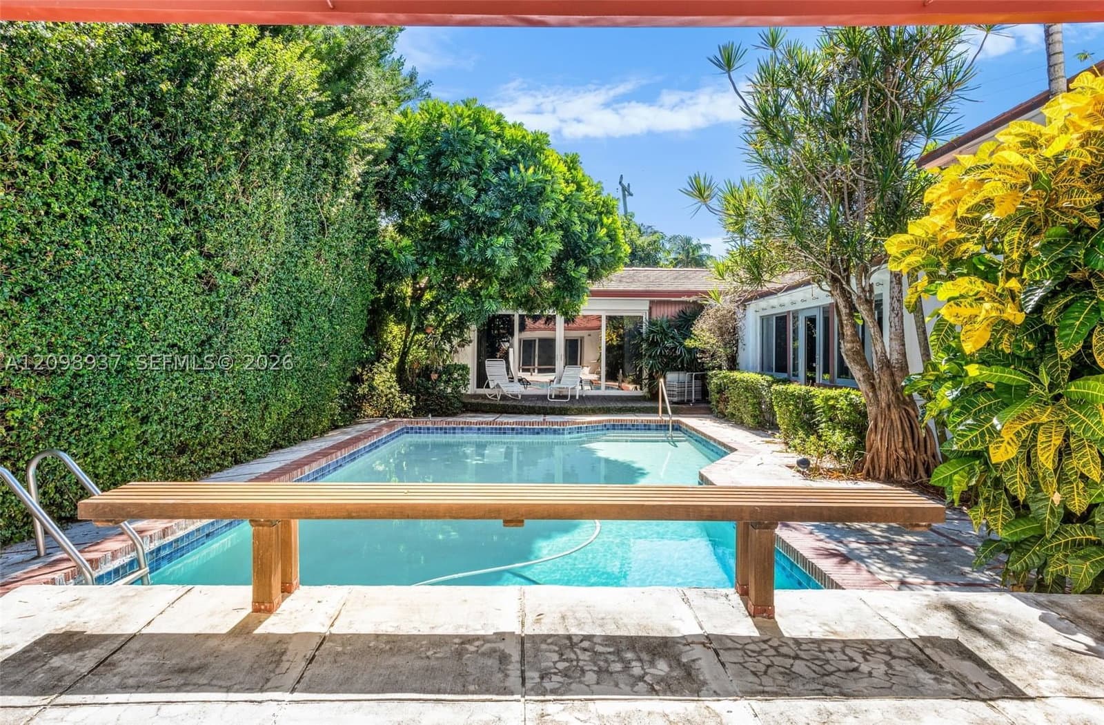 5+1 Müstakil ev — 6415 Pine Tree Drive Cir, Miami Beach, FL 33141