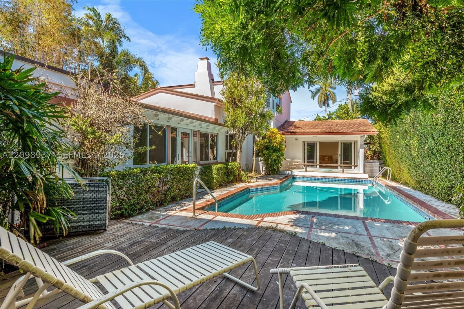 5+1 Müstakil ev — 6415 Pine Tree Drive Cir, Miami Beach, FL 33141