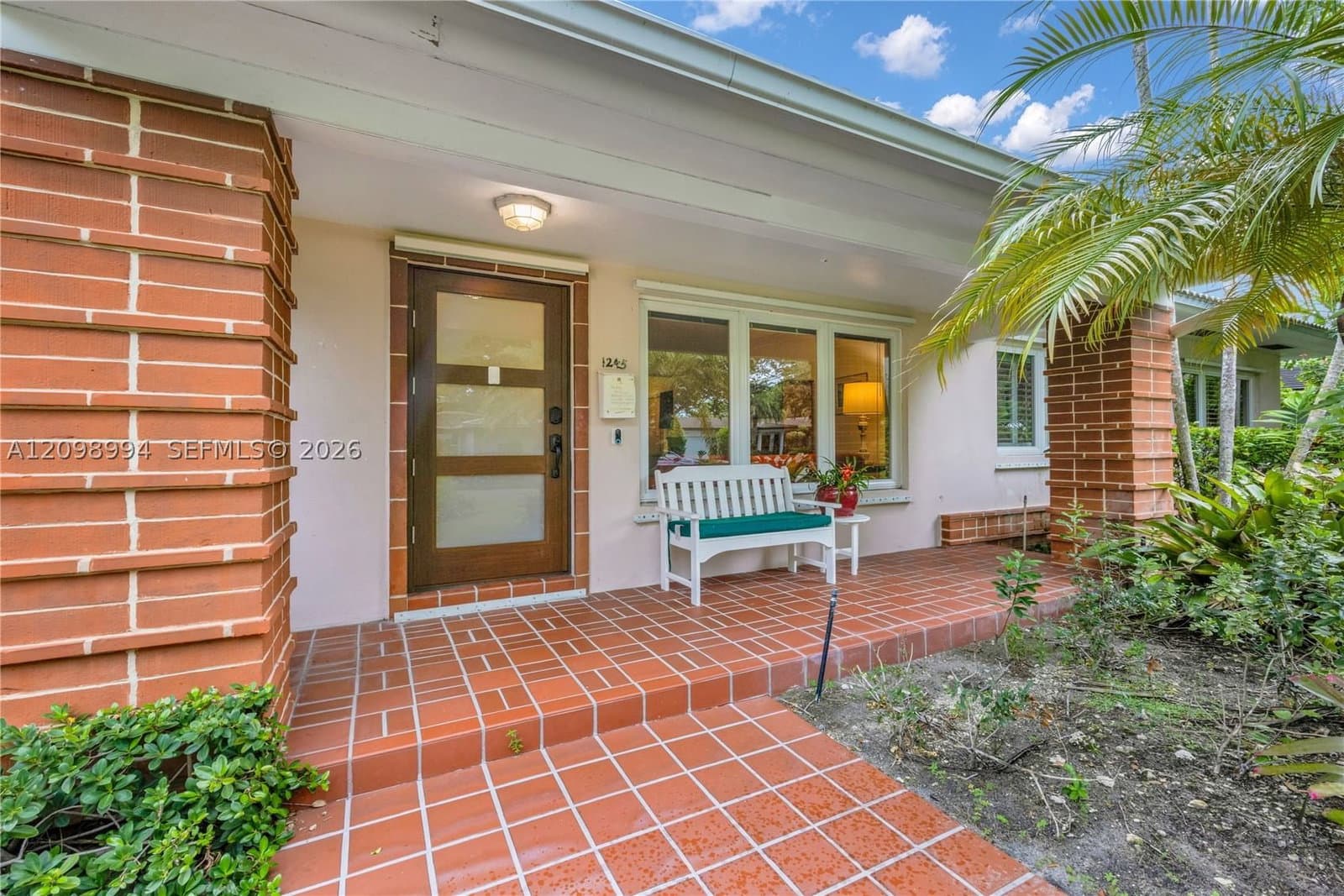 3+1 Müstakil ev — 1245 Algardi Ave, Coral Gables, FL 33146