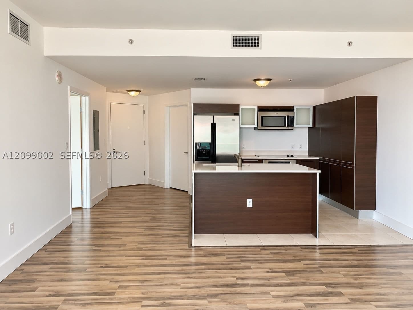 1+1 Condo — 1900 Bayshore Dr #3607, Miami, FL 33132