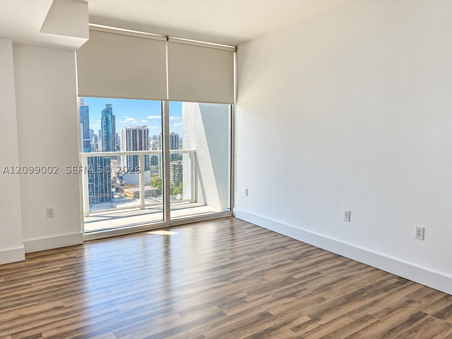 1+1 Condo — 1900 Bayshore Dr #3607, Miami, FL 33132