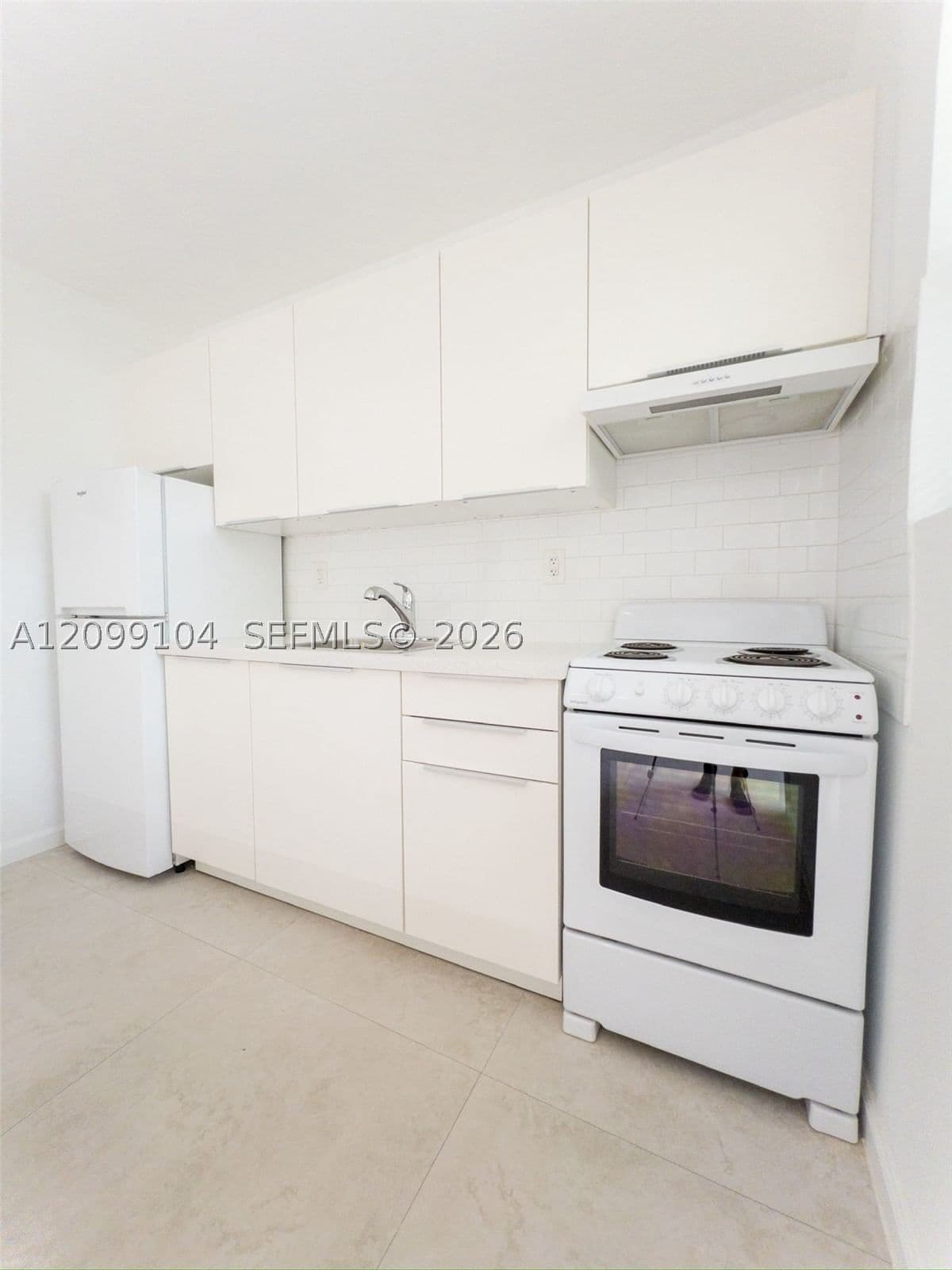 1+1 Daire — 3676 Oak Ave #1, Miami, FL 33133