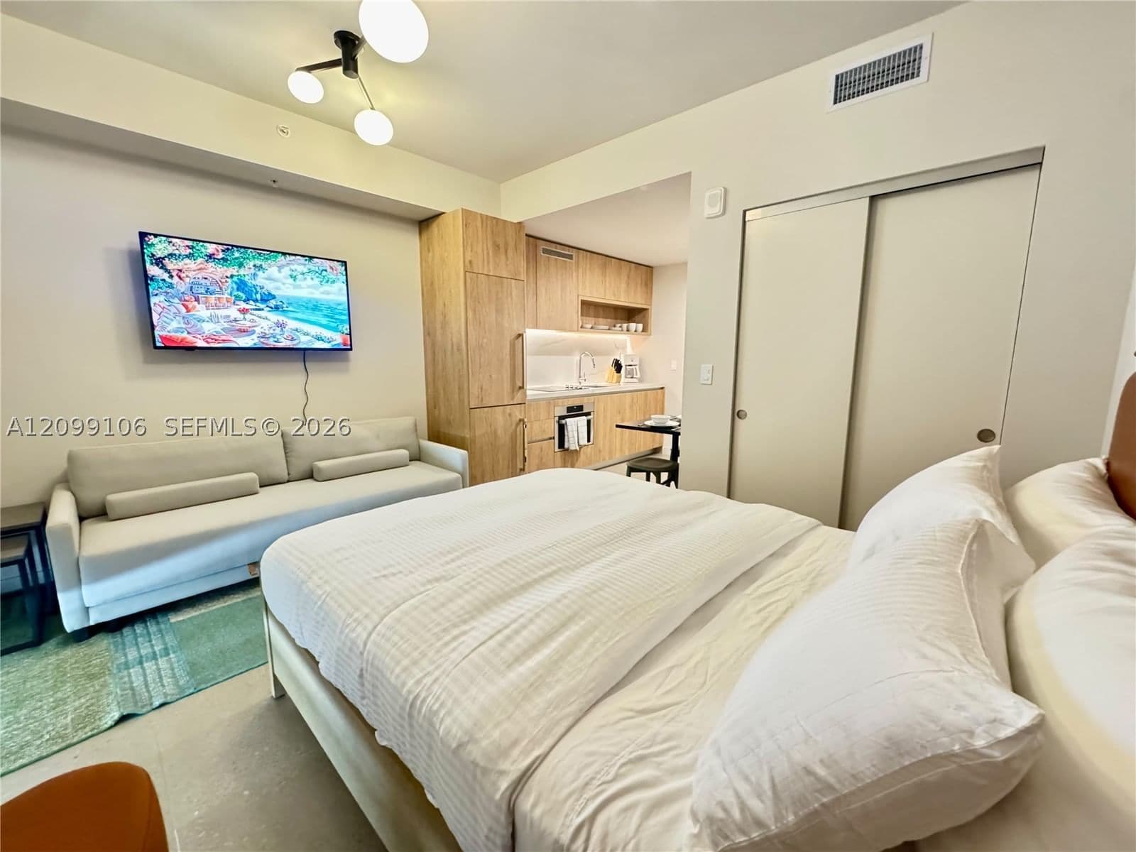 Condo — 11 6th St #208, Miami, FL 33132