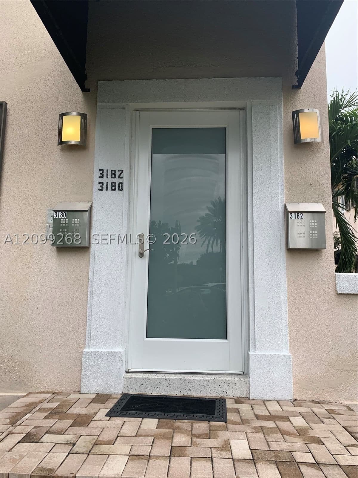 2+1 Condo — 3182 Le Jeune Rd #3182, Coral Gables, FL 33134