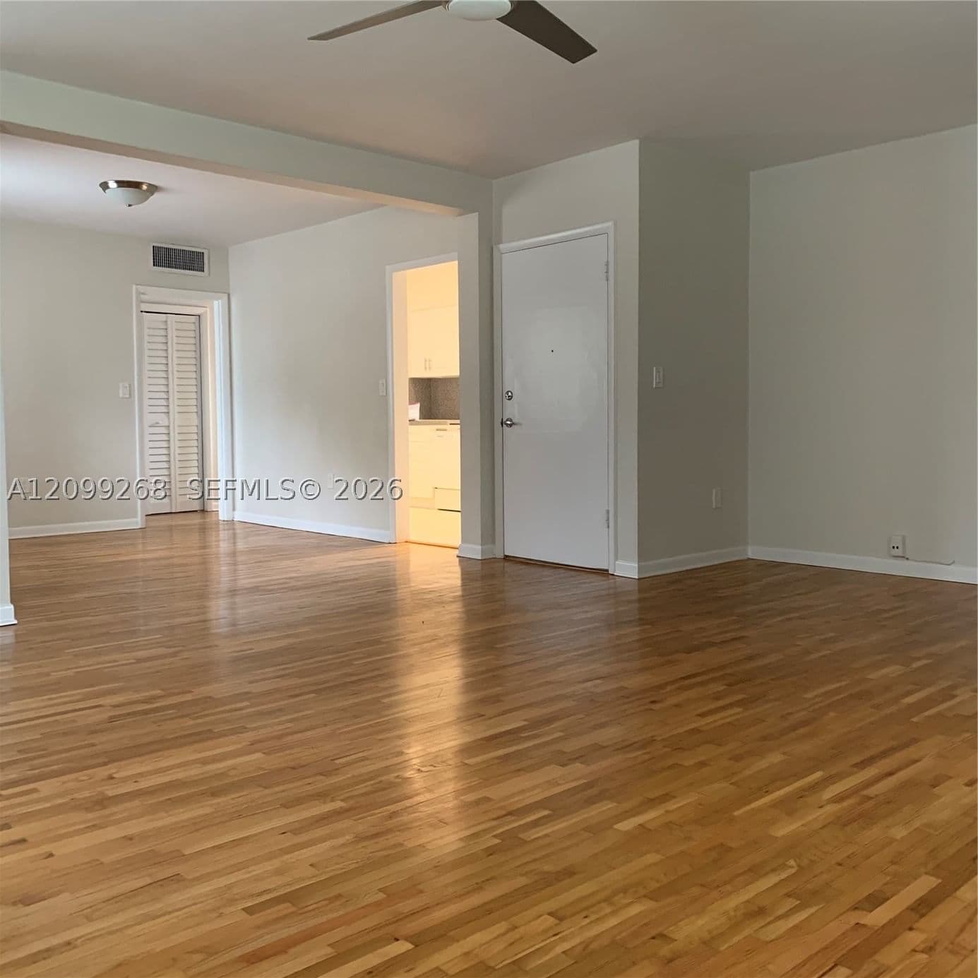 2+1 Condo — 3182 Le Jeune Rd #3182, Coral Gables, FL 33134