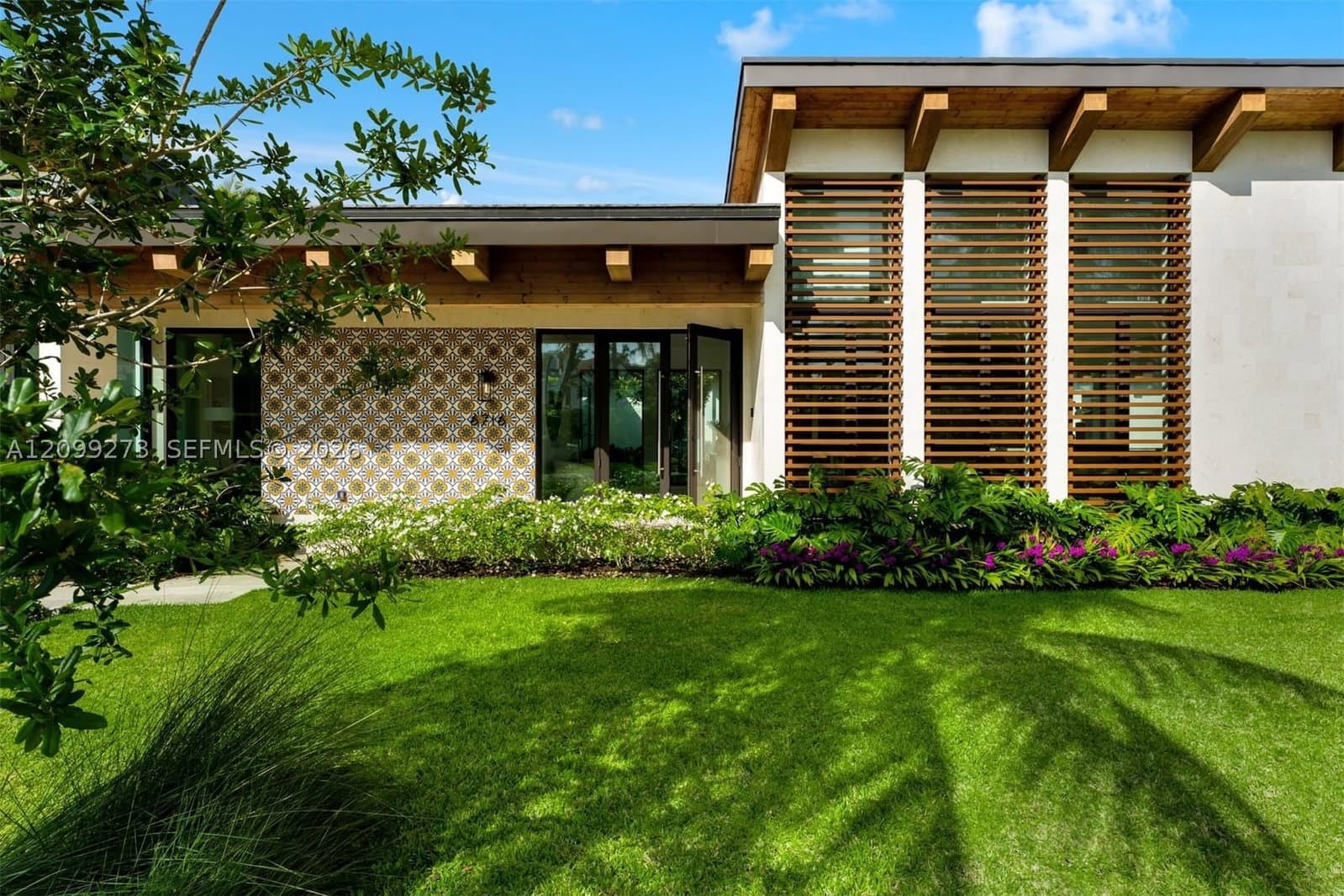 6+1 Müstakil ev — 6716 San Vicente St, Coral Gables, FL 33146