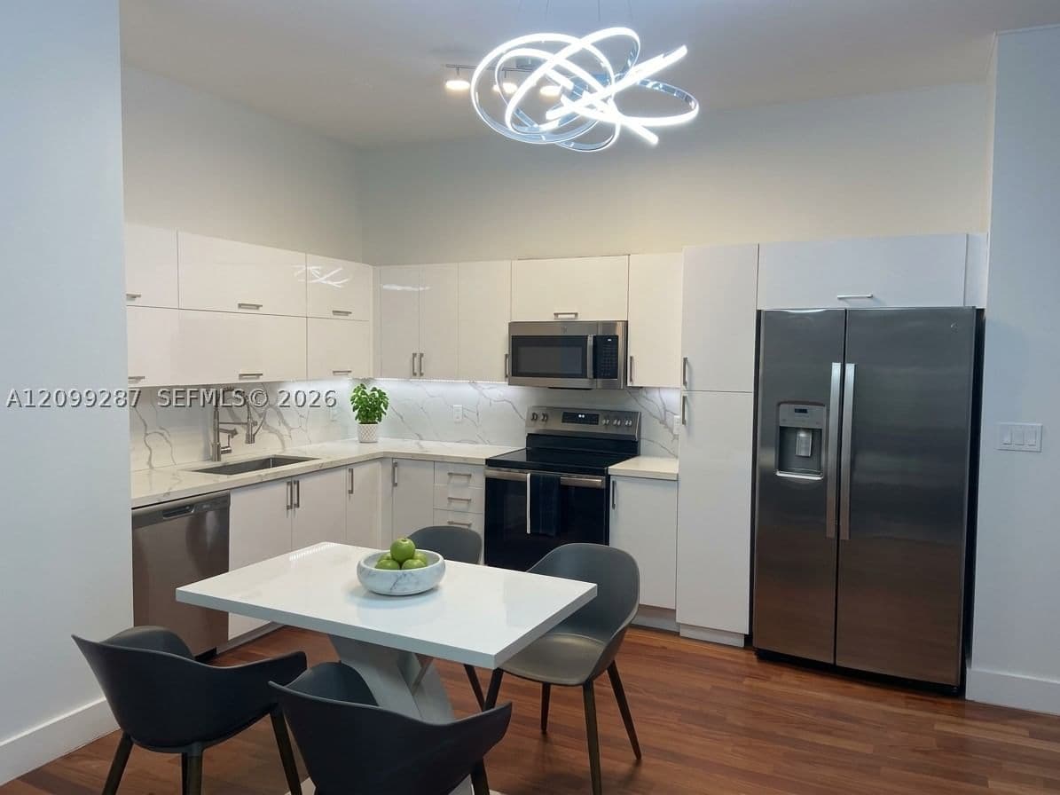 2+1 Condo — 234 3rd St #2202, Miami, FL 33132