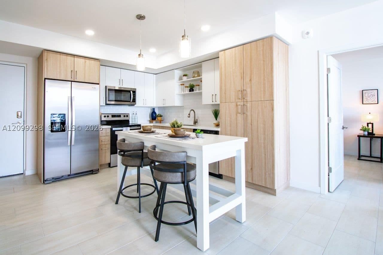 2+1 Daire — 3645 36th St #415, Miami, FL 33142
