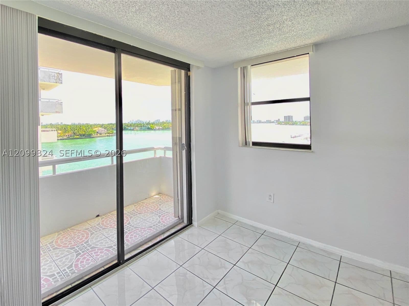 1+1 Condo — 6830 Indian Creek Dr #6D, Miami Beach, FL 33141