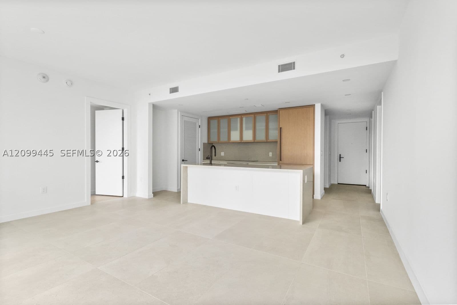 2+1 Condo — 2200 Brickell Ave #201, Miami, FL 33129