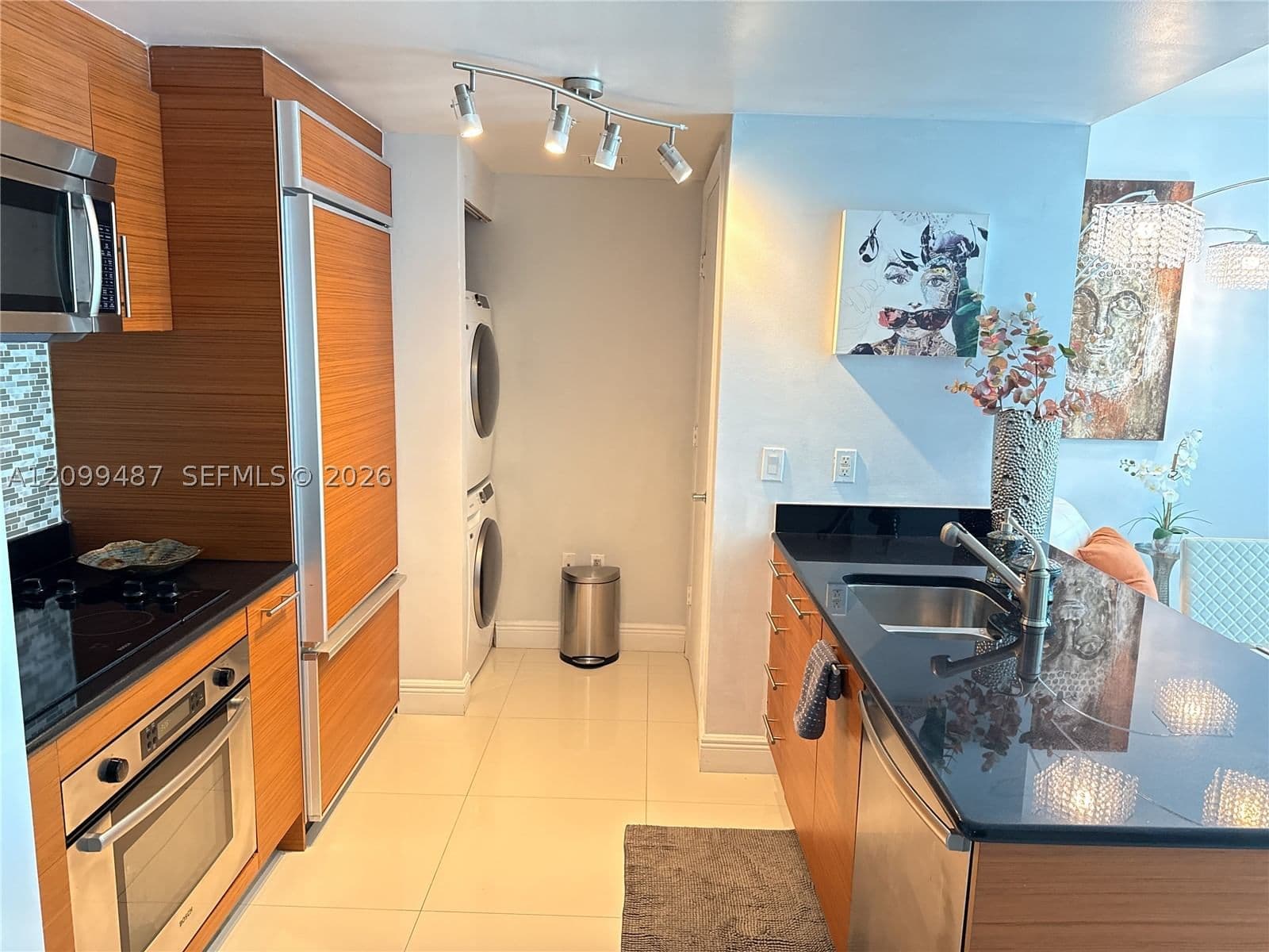 1+1 Condo — 50 Biscayne Blvd #1907, Miami, FL 33132