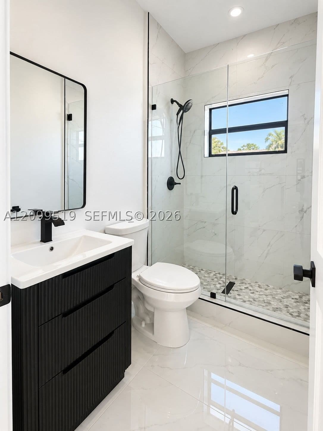 4+1 Müstakil ev — 1552 51st Ter, Miami, FL 33142