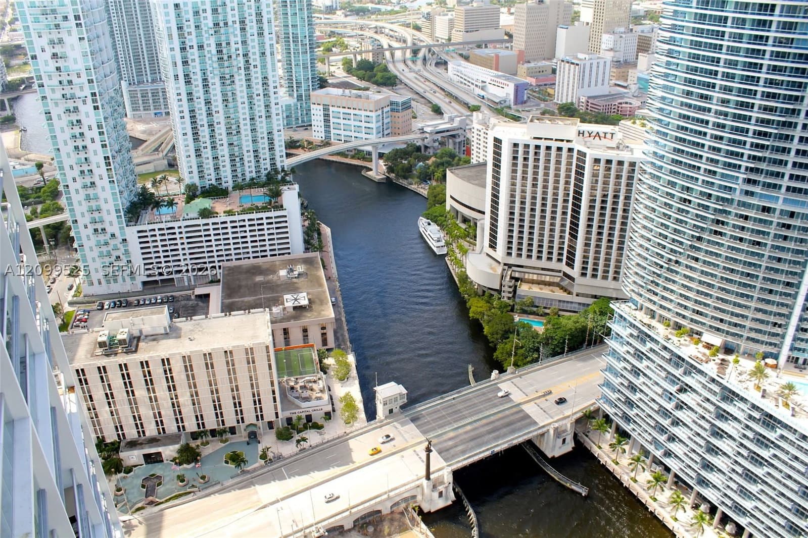 1+1 Condo — 465 BRICKELL AV #4806, Miami, FL 33131