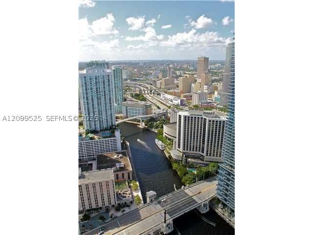 1+1 Condo — 465 BRICKELL AV #4806, Miami, FL 33131