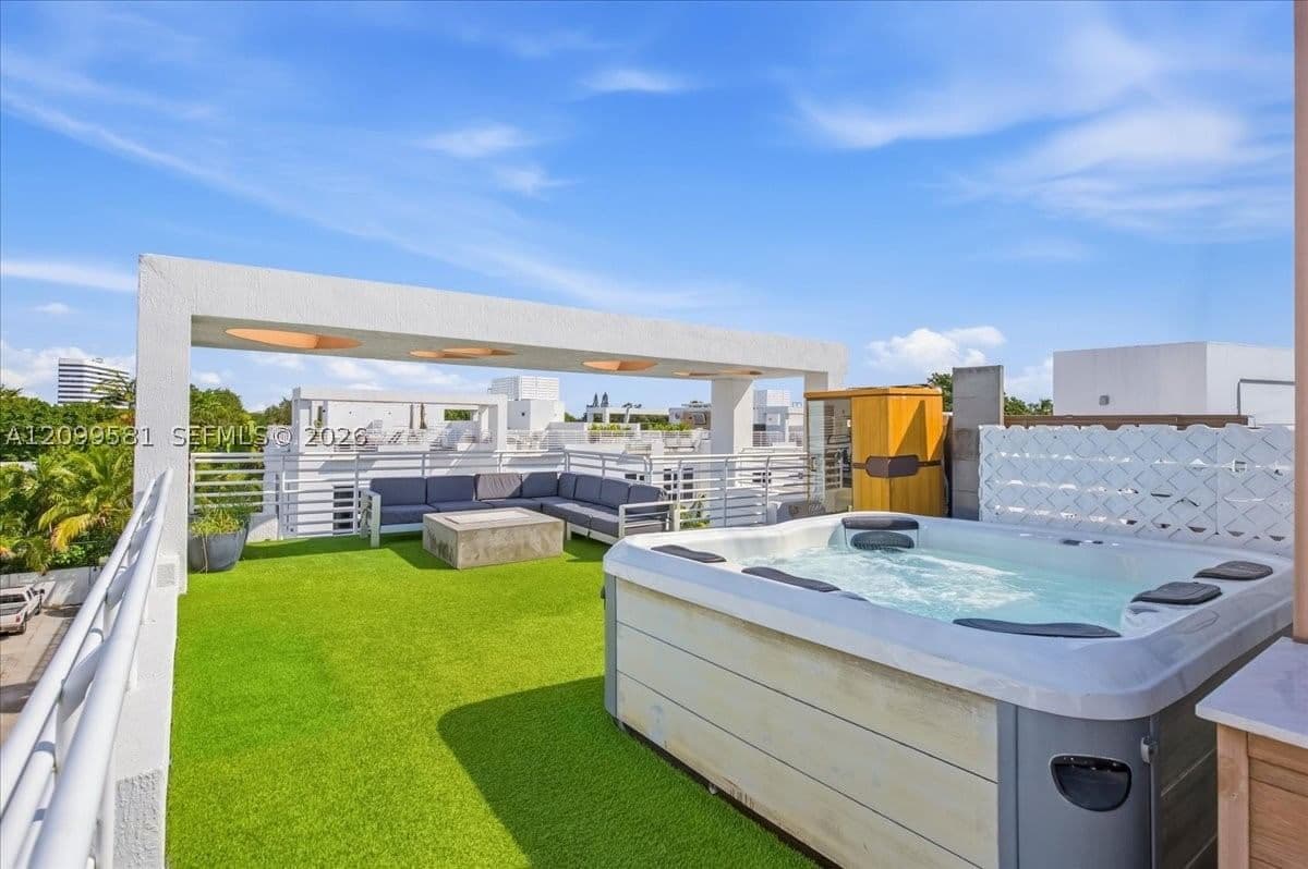 3+1 Townhouse — 455 39th St #202, Miami, FL 33137