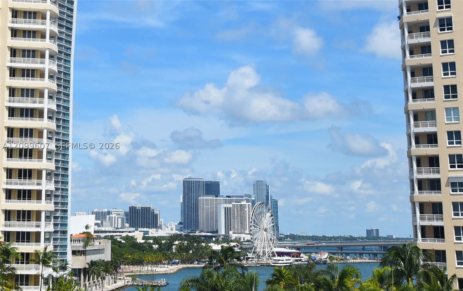 1+1 Condo — 540 BRICKELL KEY DR #902, Miami, FL 33131
