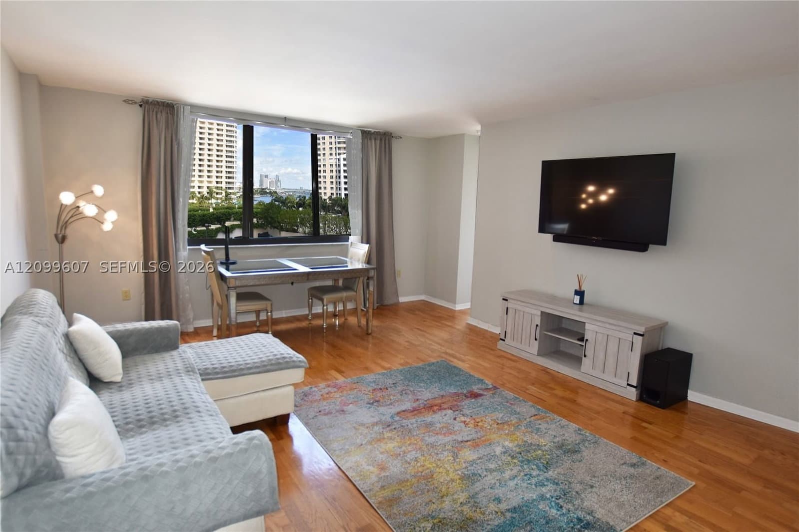 1+1 Condo — 540 BRICKELL KEY DR #902, Miami, FL 33131