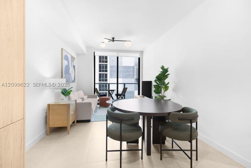 1+1 Condo — 11 6th St #510, Miami, FL 33132